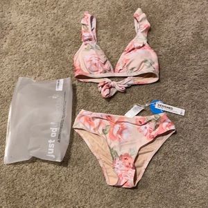 Never been worn, new with tags Cupshe blush floral print bikini